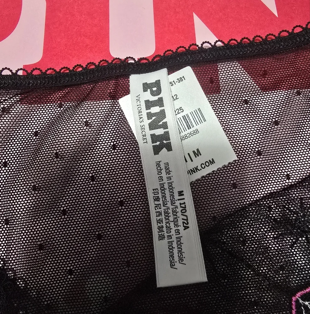 PINK VS Wink Cheeky Spider Web Heart Embroidery Mesh. Black. Size M - Picture 4 of 5